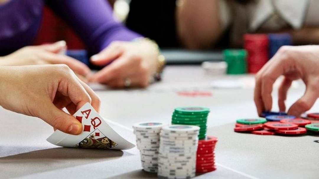 Một số cách lựa chọn của người chơi ở mỗi vòng cược Poker